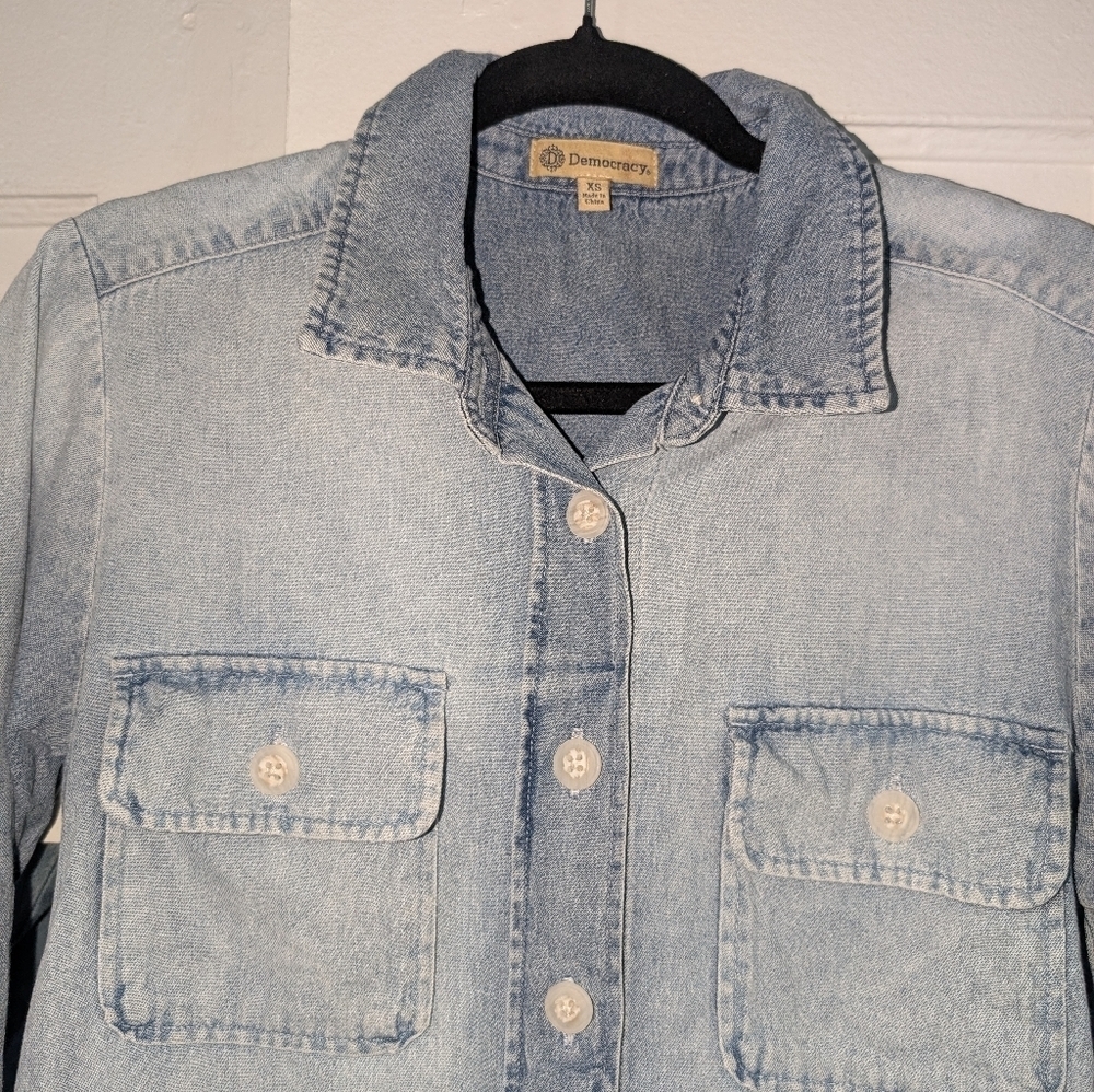 Democracy Denim Style  Button-Up Shirt - Picture 4 of 4